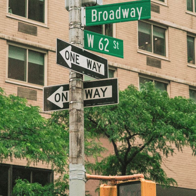 Panneau en direction de Broadway