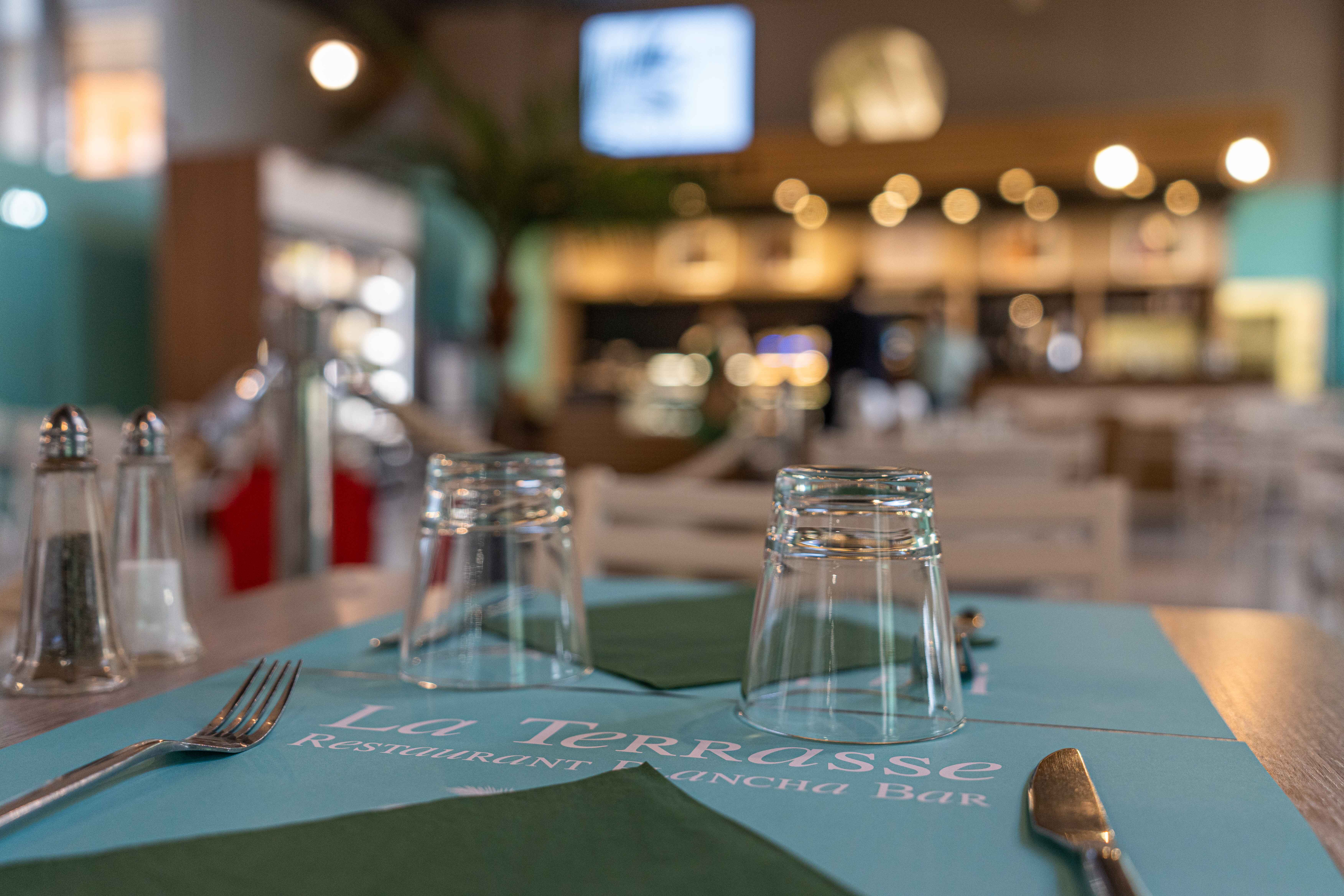 restaurant-la-terrasse-hall-arrivees-aeroport-montpellier