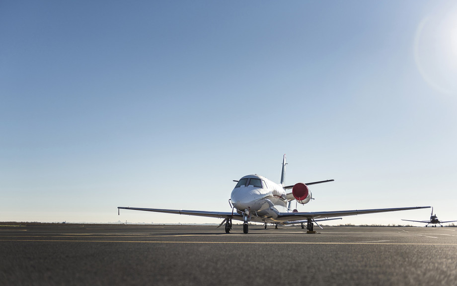 avion d'affaires en attente