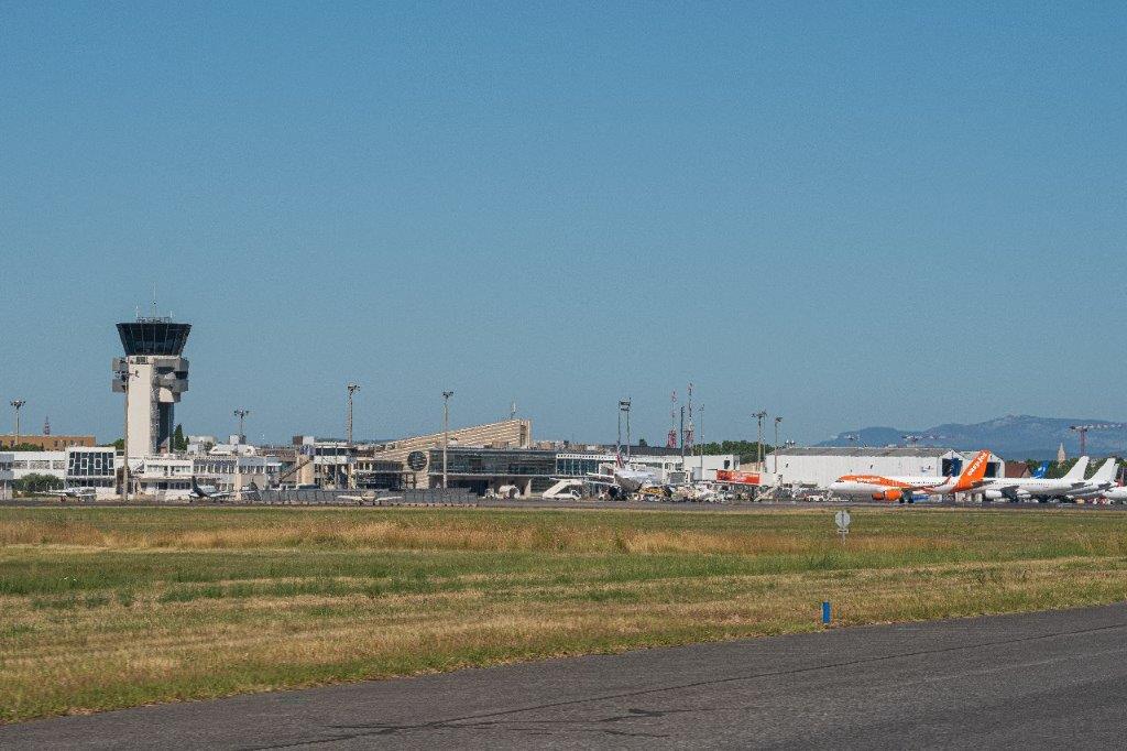 avions sur piste