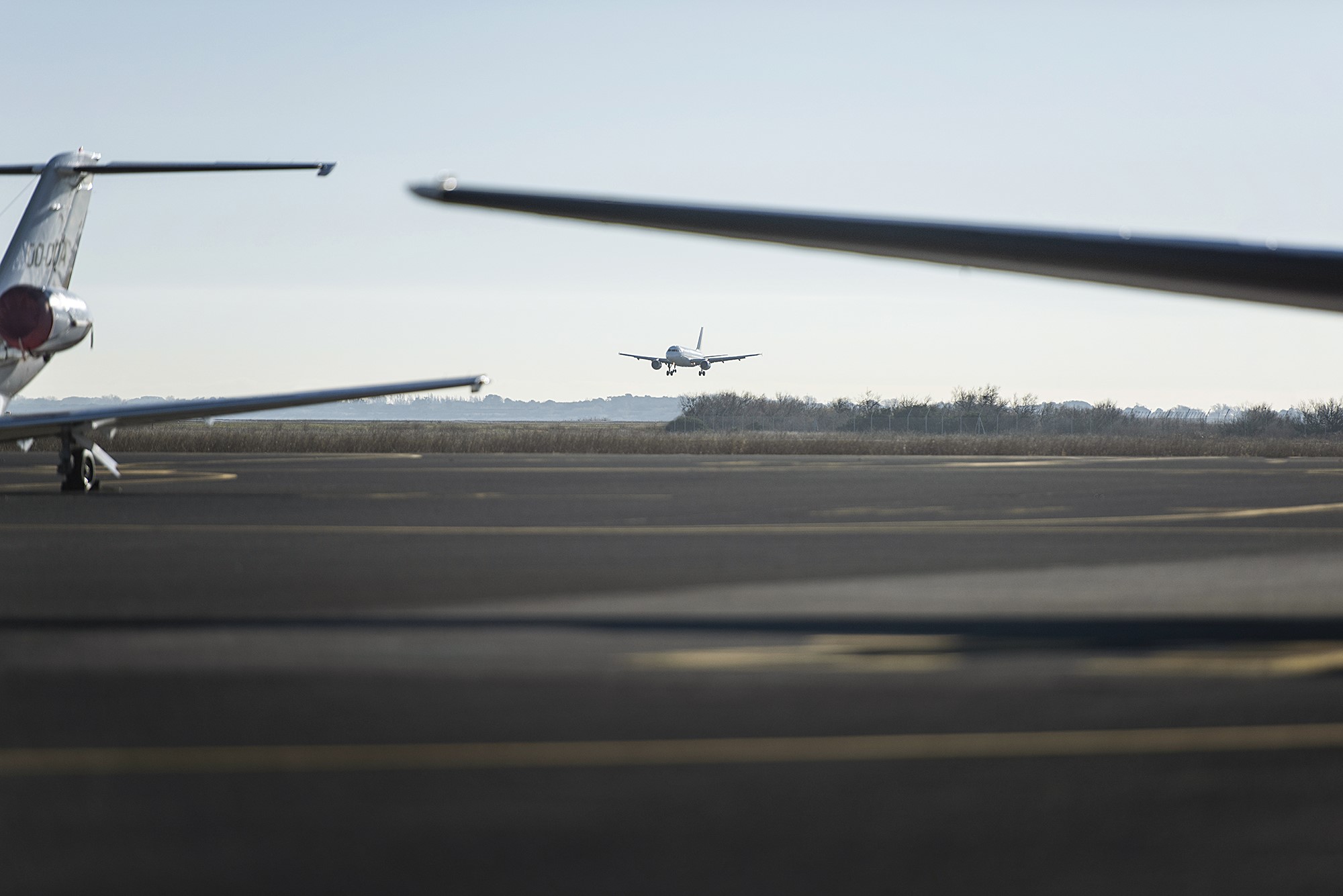 avion privé sur tarmac