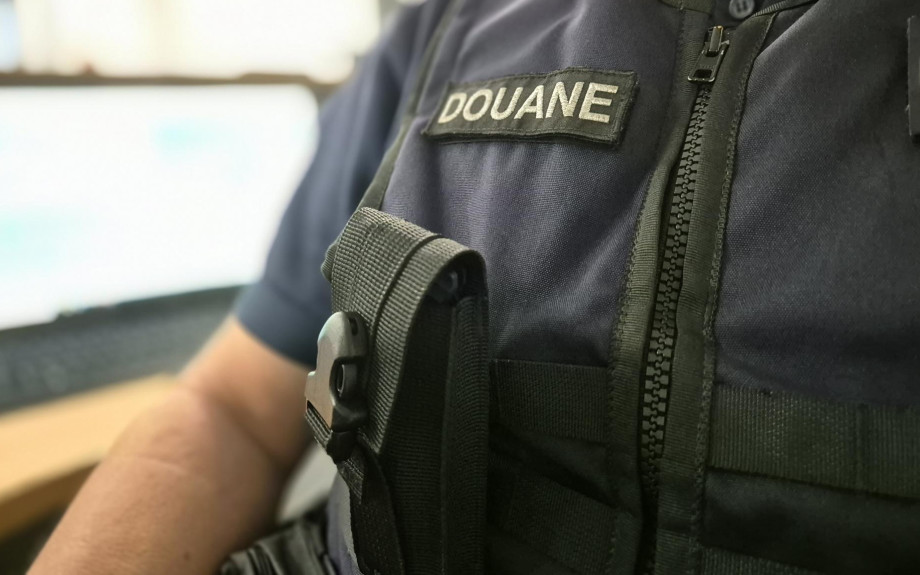 Douanier à l'aéroport de Montpellier-Méditerranée