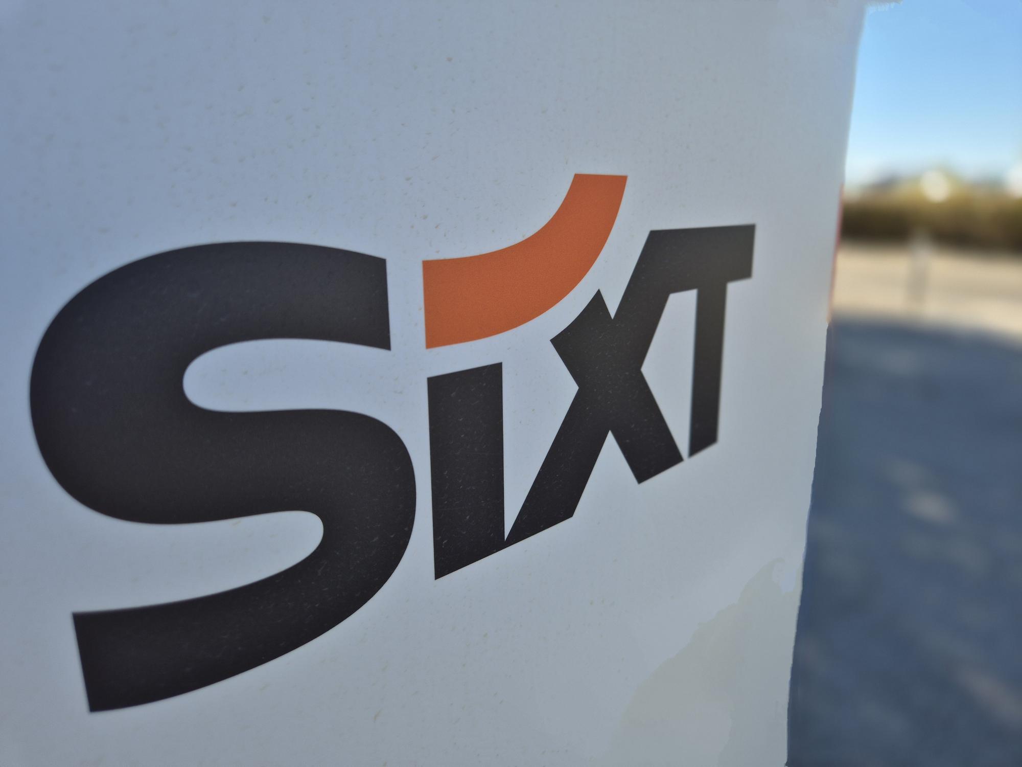logo sixt