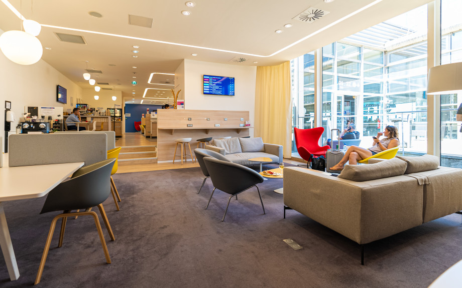 Salon lounge by FDI