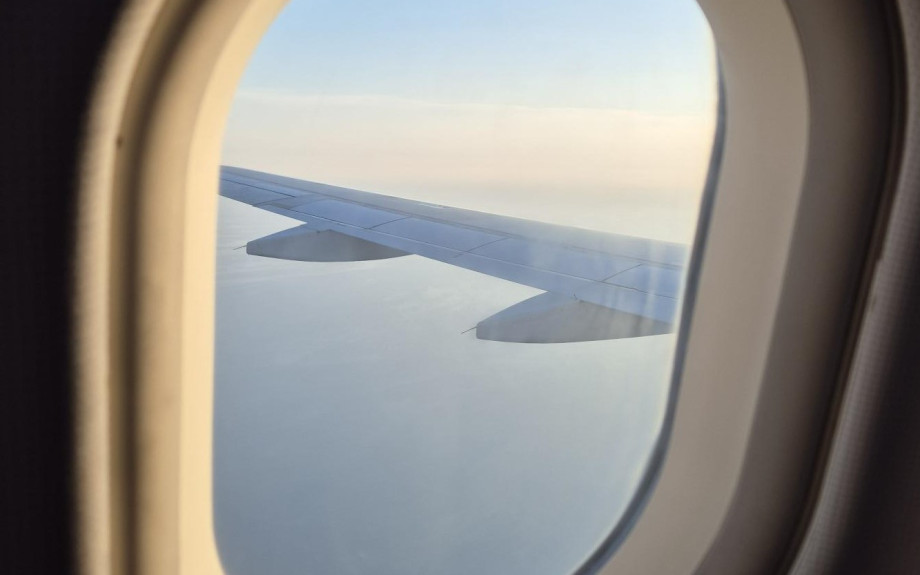 Vue d'un hublot d'avion